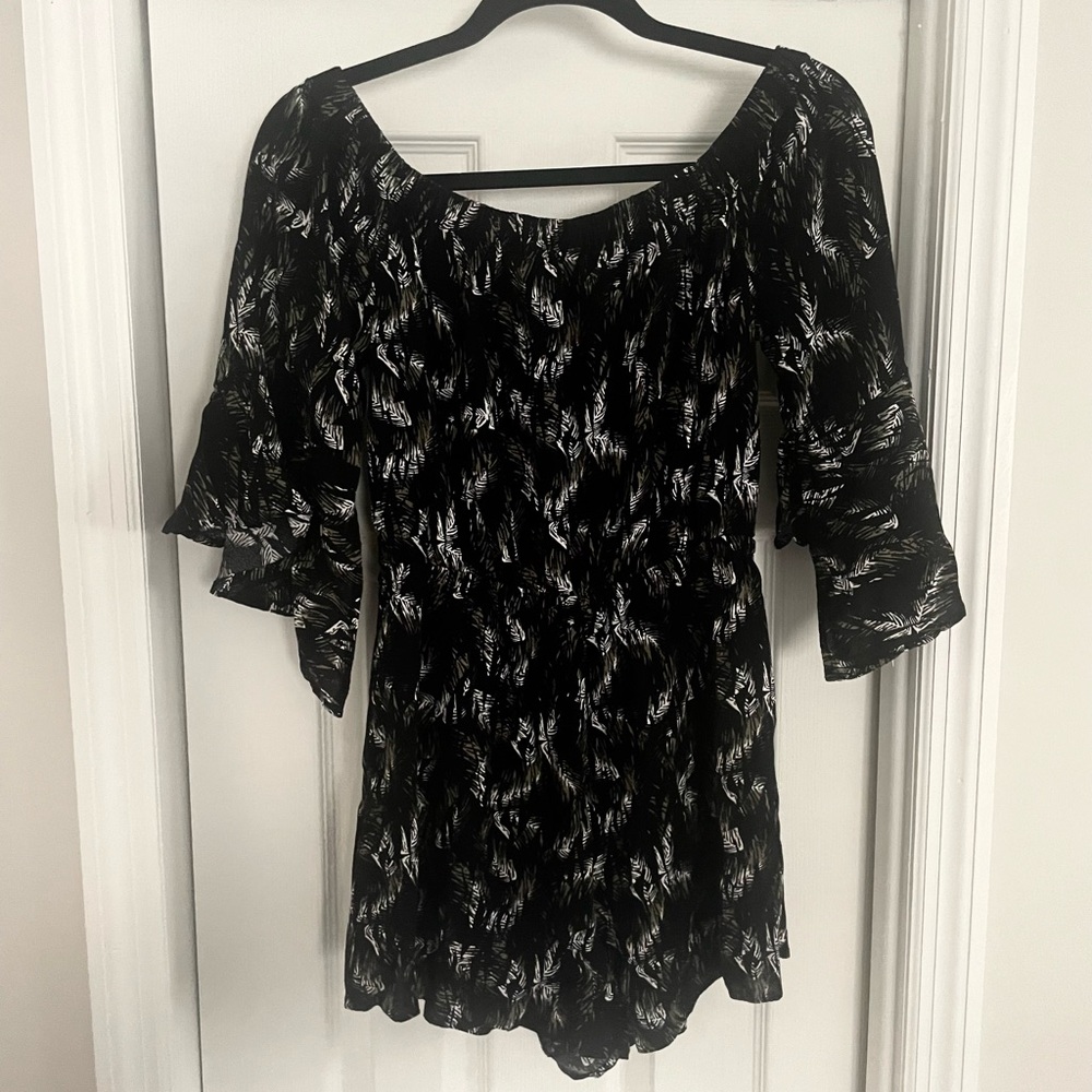 Express romper with floral/leaf detail, size Medium